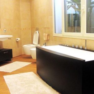 Stanza Bagno Area Benessere Villa Pendici Serravalle.jpg