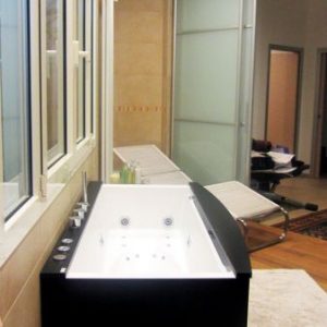 Stanza Bagno–villa Pendici Serravalle.jpg