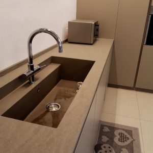 Cucina Lavabo Piano Lavoro Grigio Kenia Appartamento Cesenatico