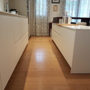 Cucina Volumi Puri Design Minimal Residenza Fronte Parco Rimini